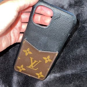 iPhone 11 Pro Louie phone case with credit card holder